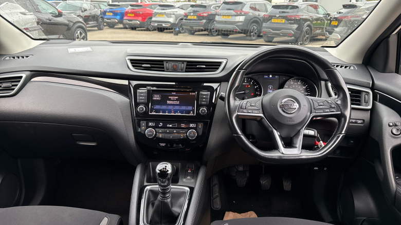 Nissan Qashqai 1.3 DiG-T Acenta Premium 5dr Petrol Hatchback